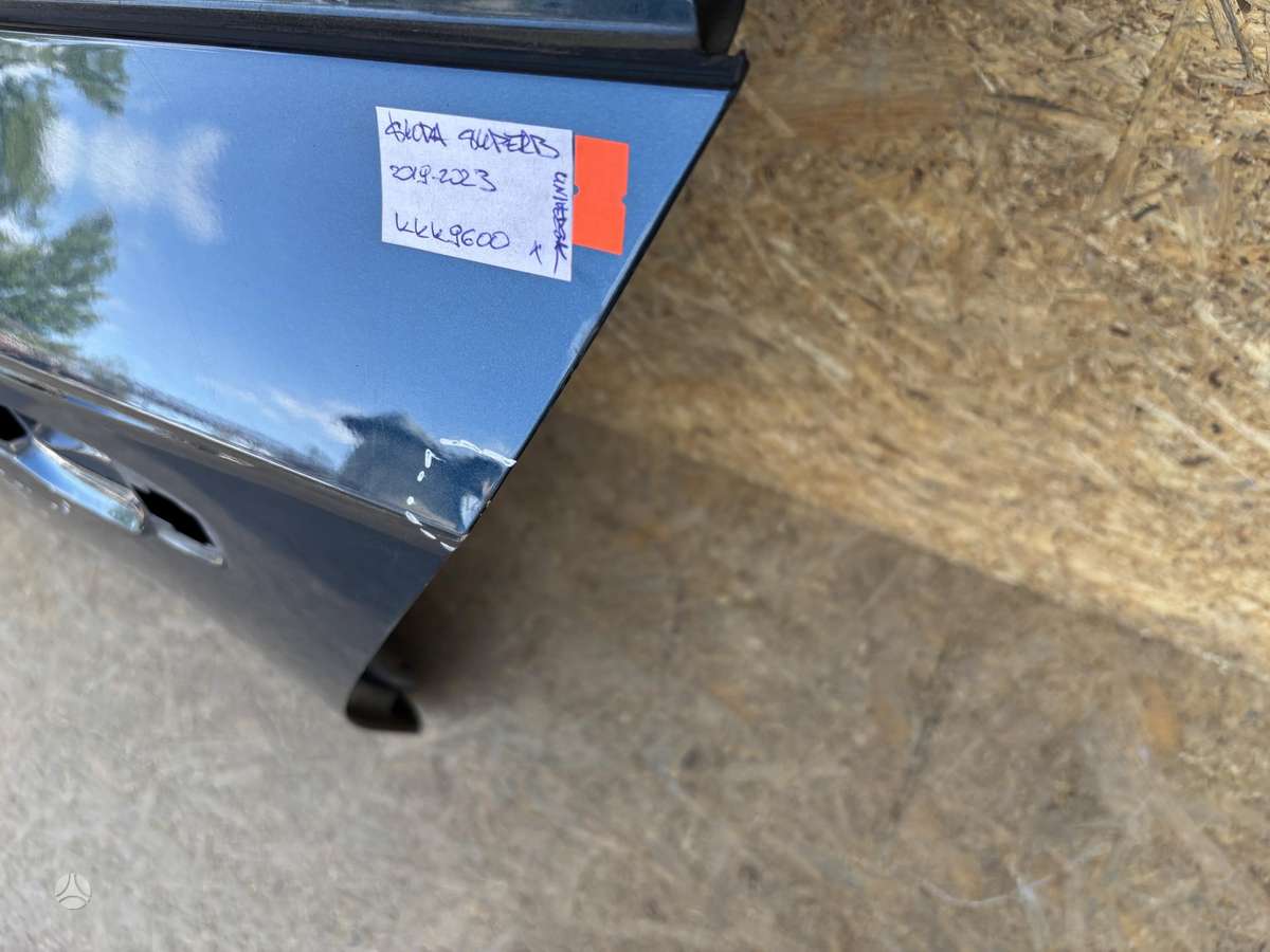 Skoda Superb, 3V9833311, Cen26880