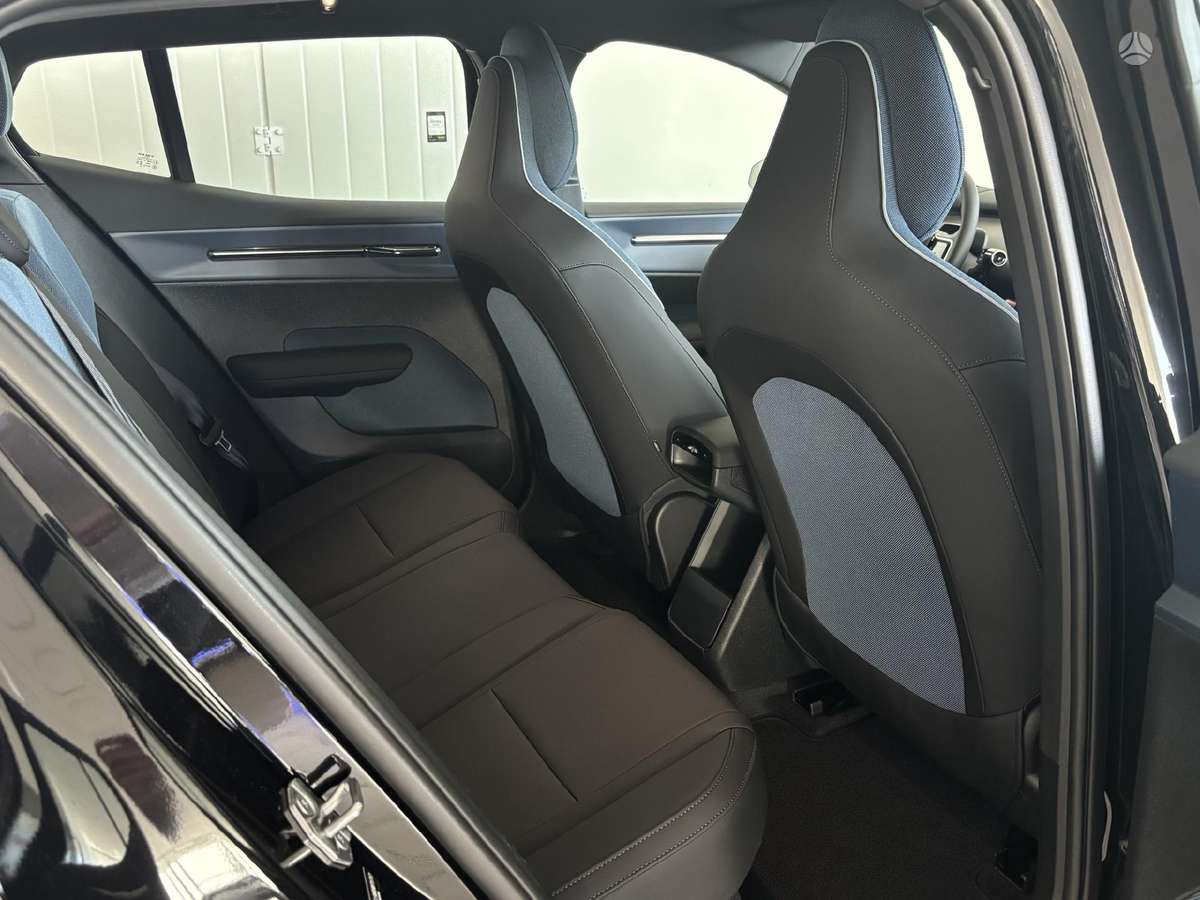 Volvo EX30 - 7