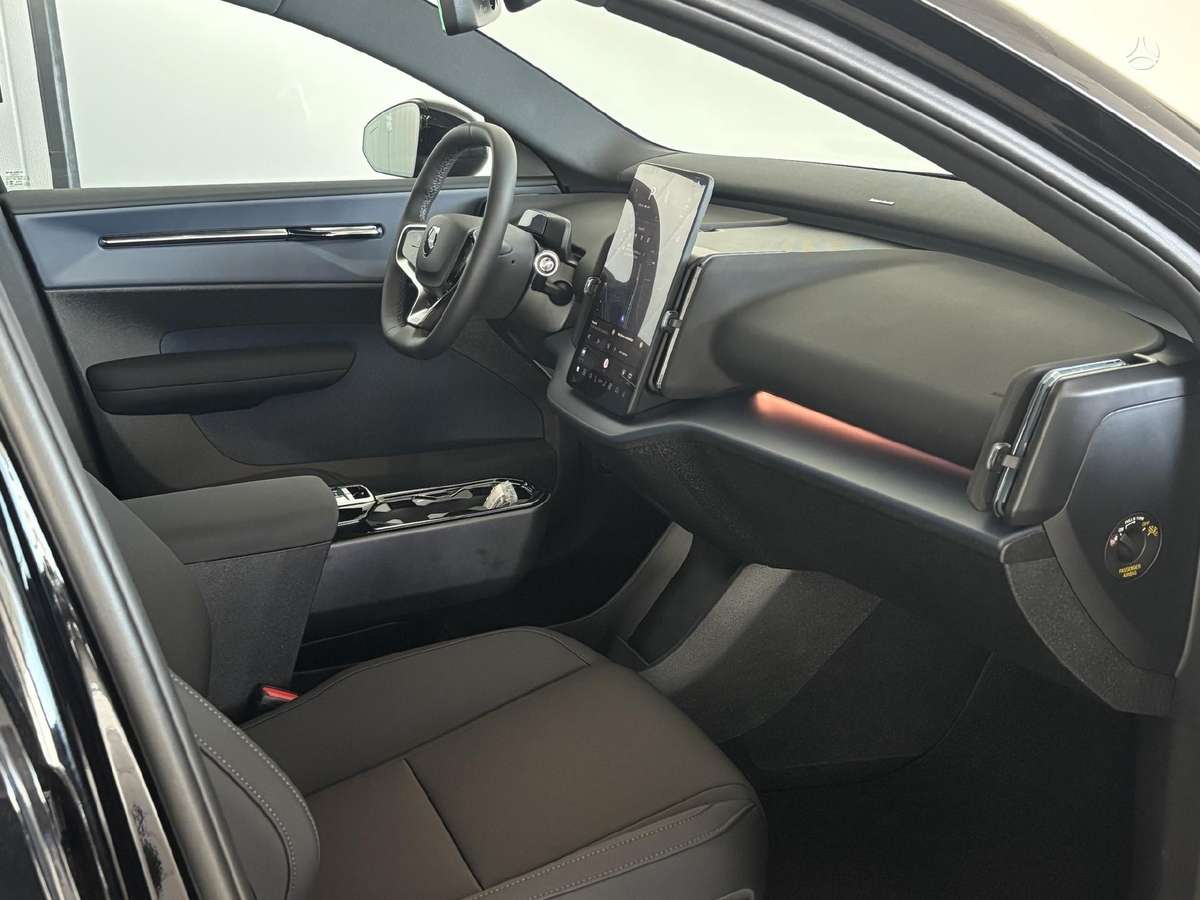 Volvo EX30 - 8