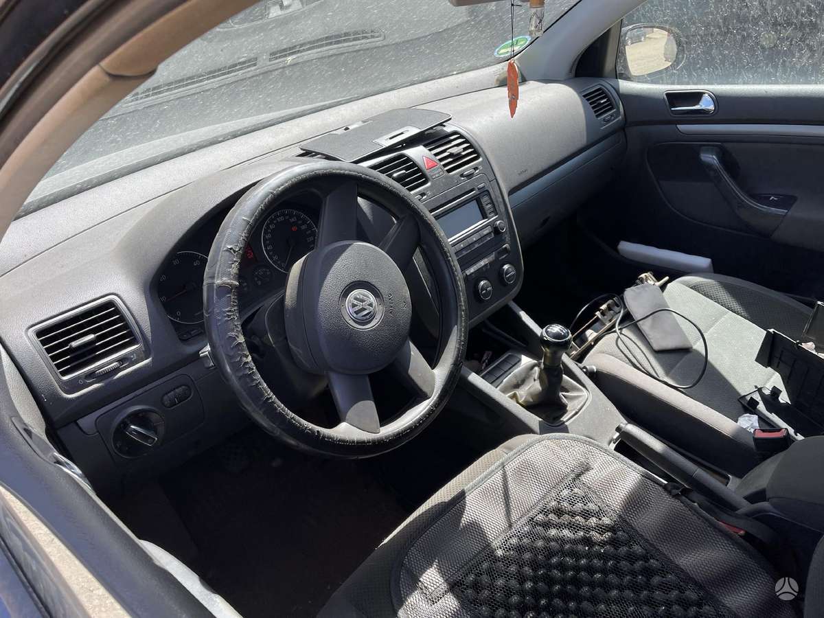 Volkswagen Golf по частям