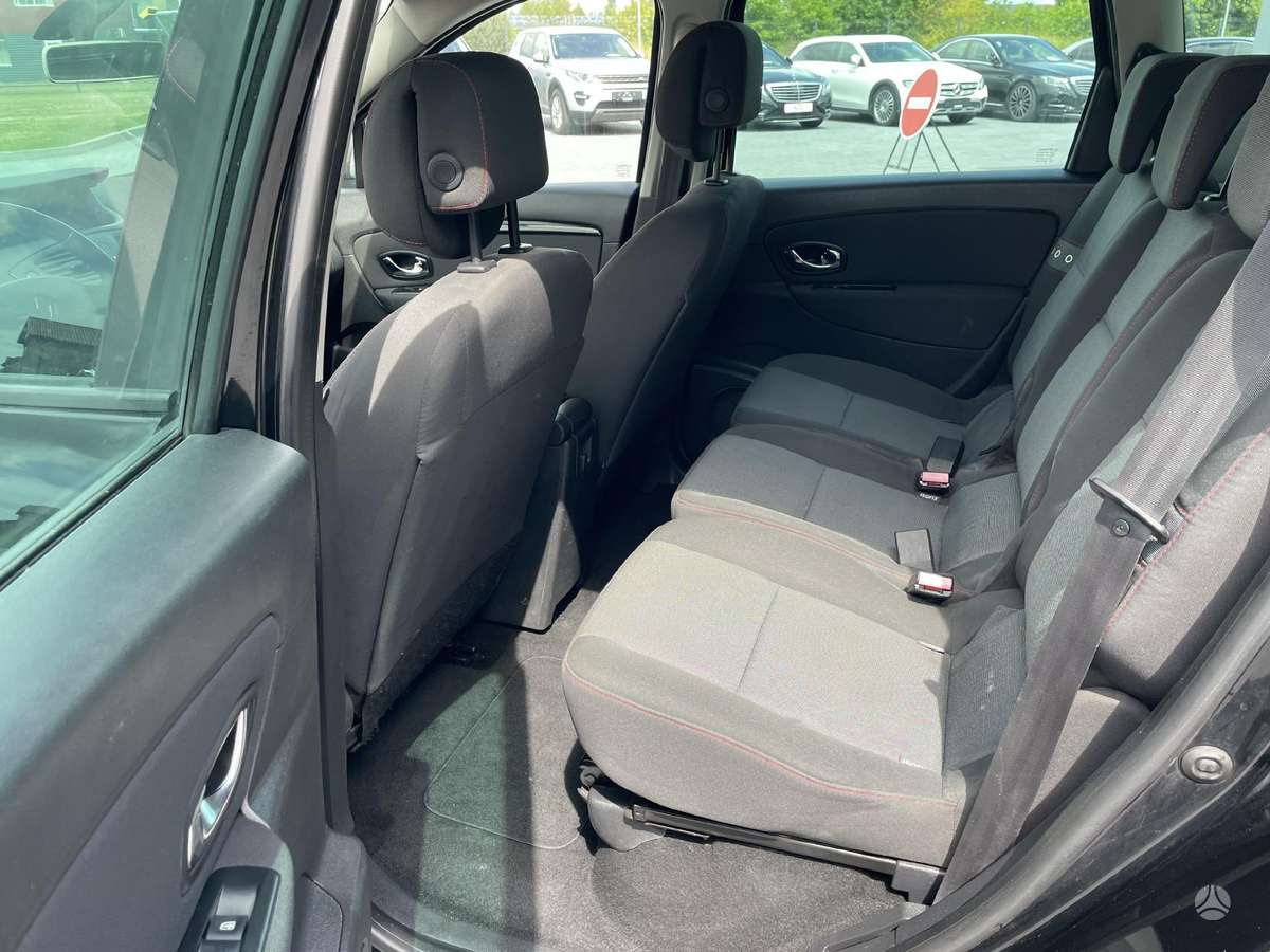 Renault Scenic 2013 — photo 17