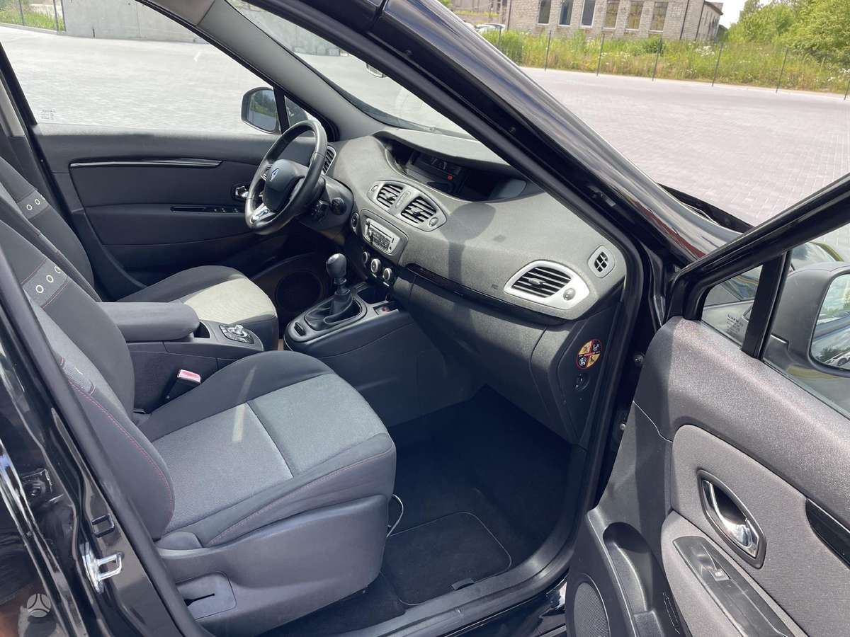 Renault Scenic 2013 — photo 20