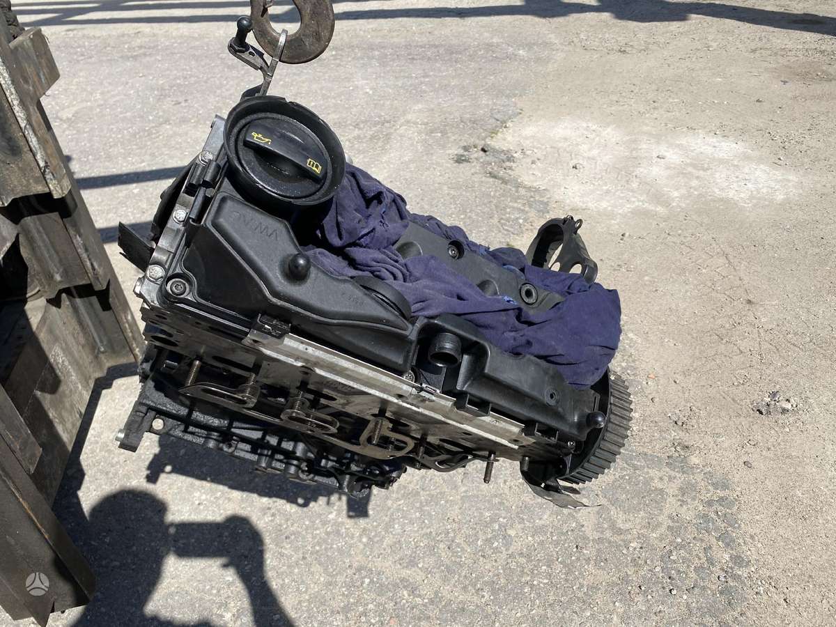 Volkswagen Passat engine