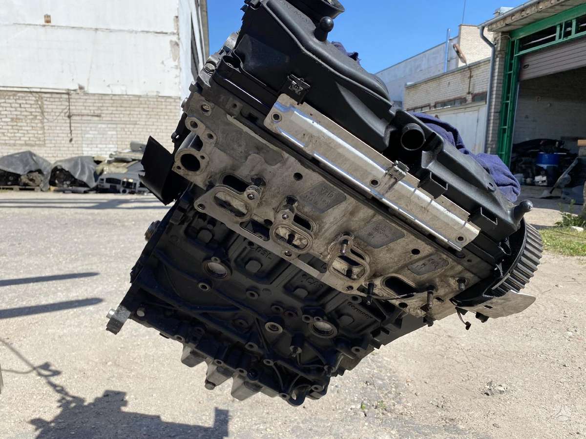 Volkswagen Passat engine