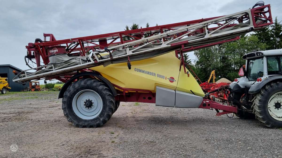Hardi COMMANDER 6600L, 36m., разбрызгиватели