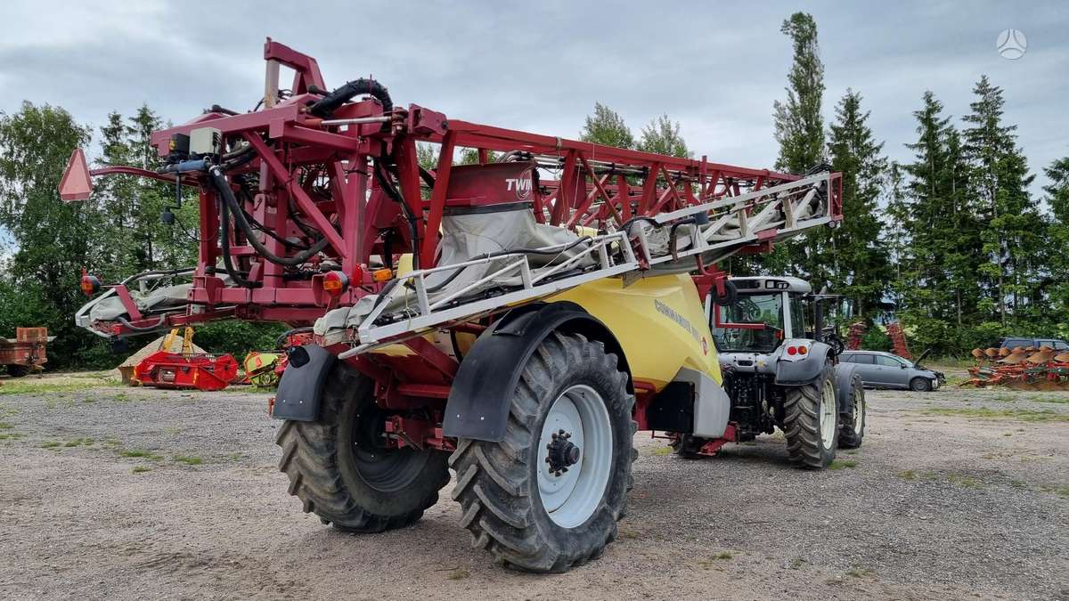 Hardi COMMANDER 6600L, 36m., разбрызгиватели