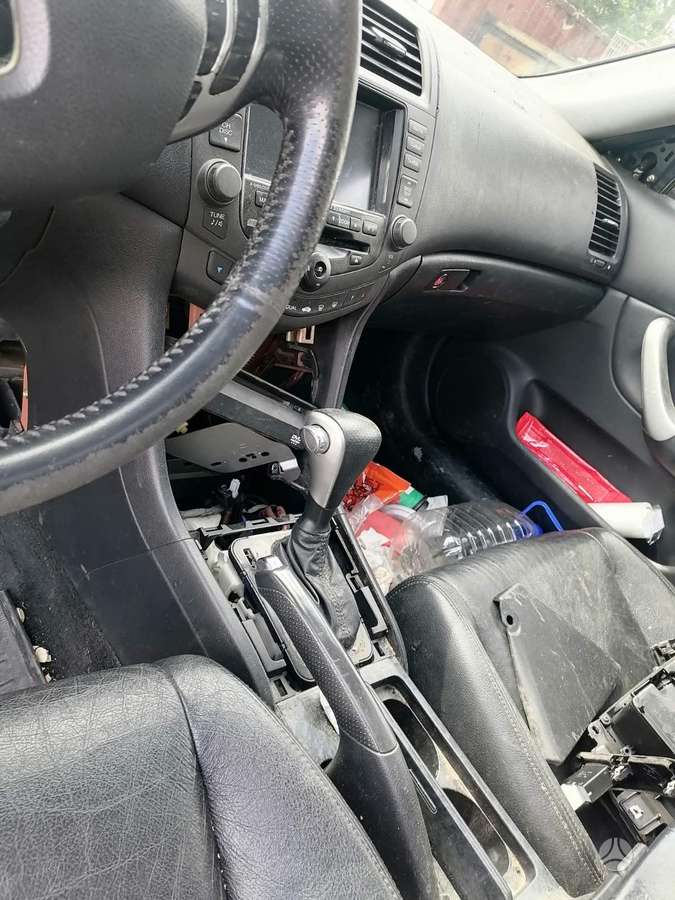 Honda Accord Dalimis kauno r