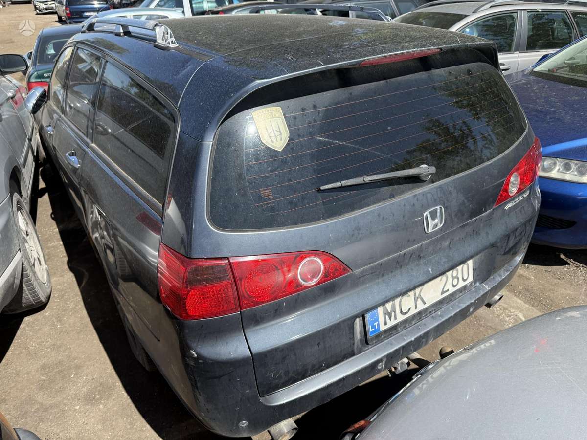 Honda Accord Dalimis kauno r