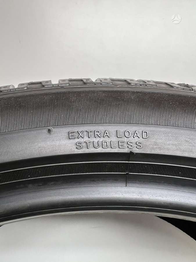 Pirelli Scorpion Winter 98% 2022m, winter 285/35 R22