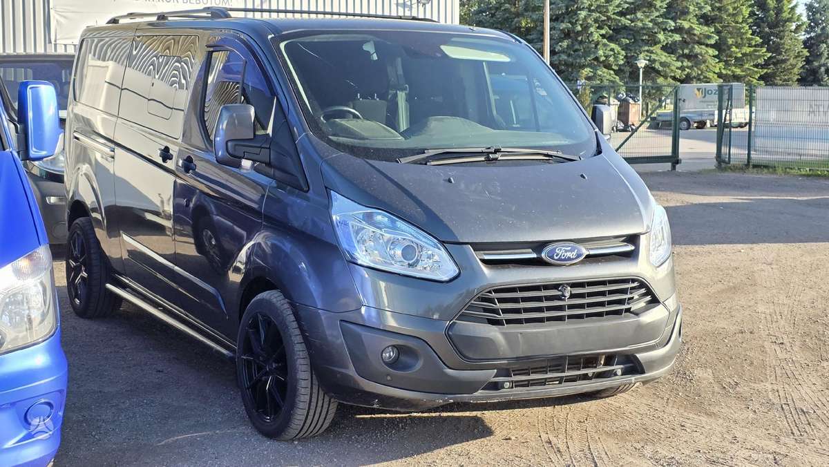 Ford Transit Custom for parts. 138000km