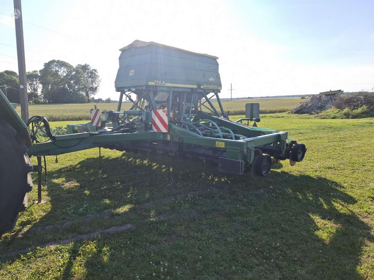 John Deere 750A, seeders, planters