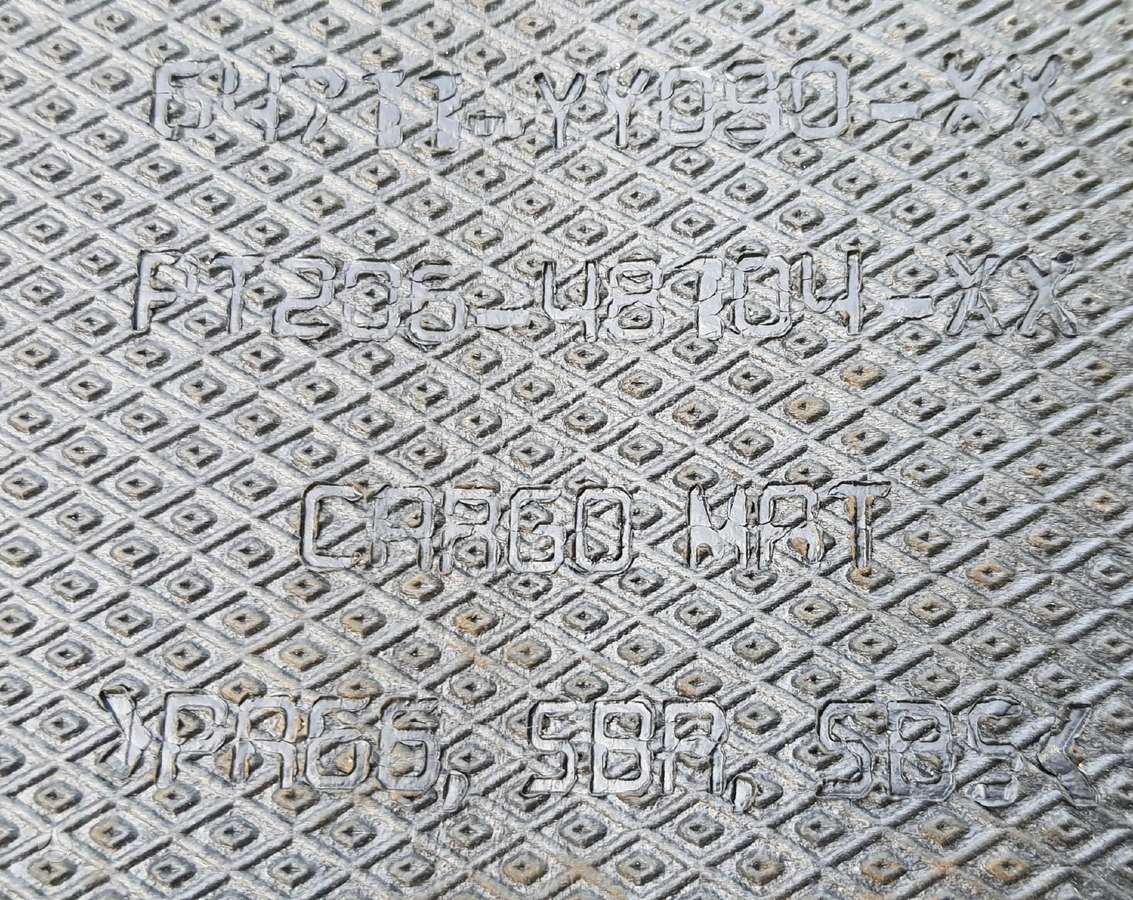 Lexus RX klasė, pt206-48104