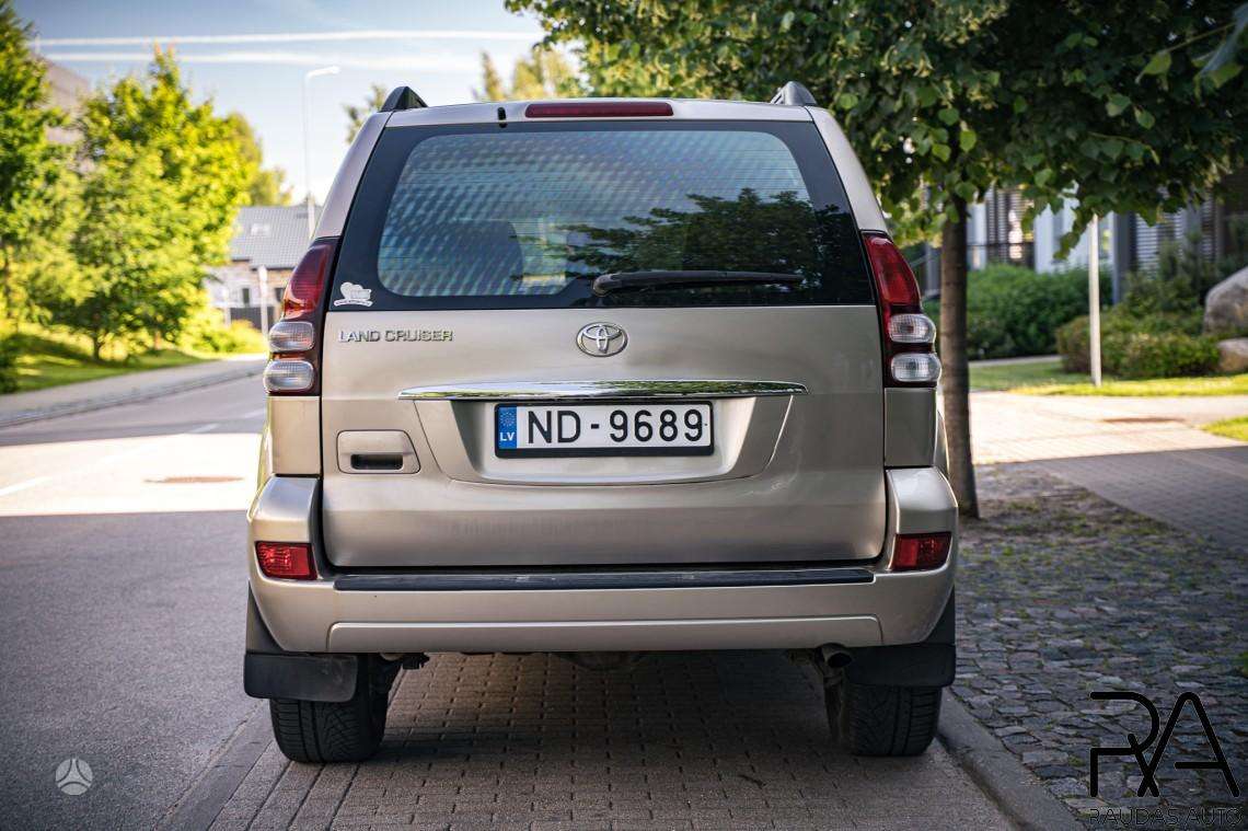 Toyota Land Cruiser - 5