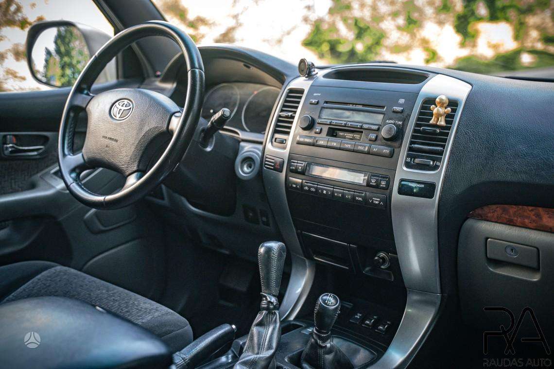 Toyota Land Cruiser - 8