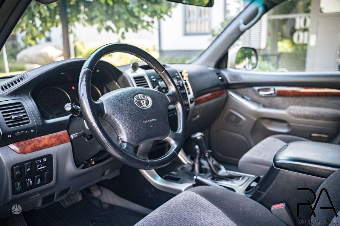 Toyota Land Cruiser - 10