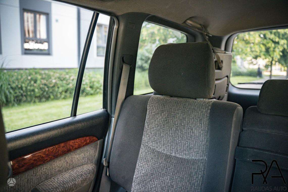 Toyota Land Cruiser - 12