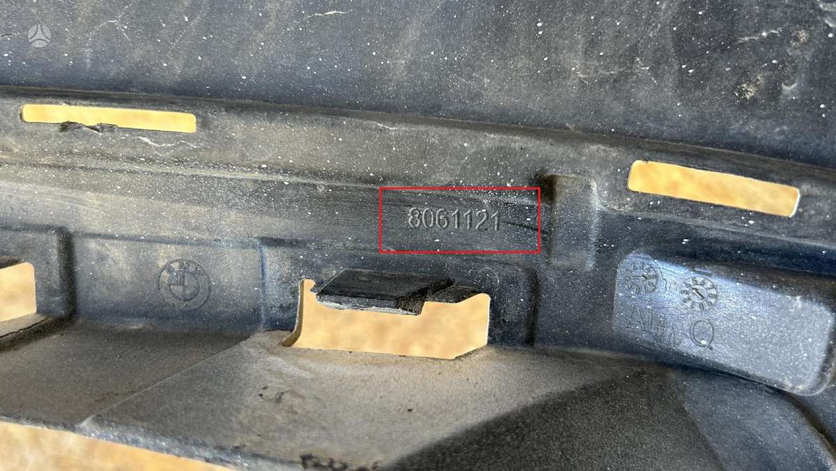 BMW 7 serija, 8061121, Cen26298