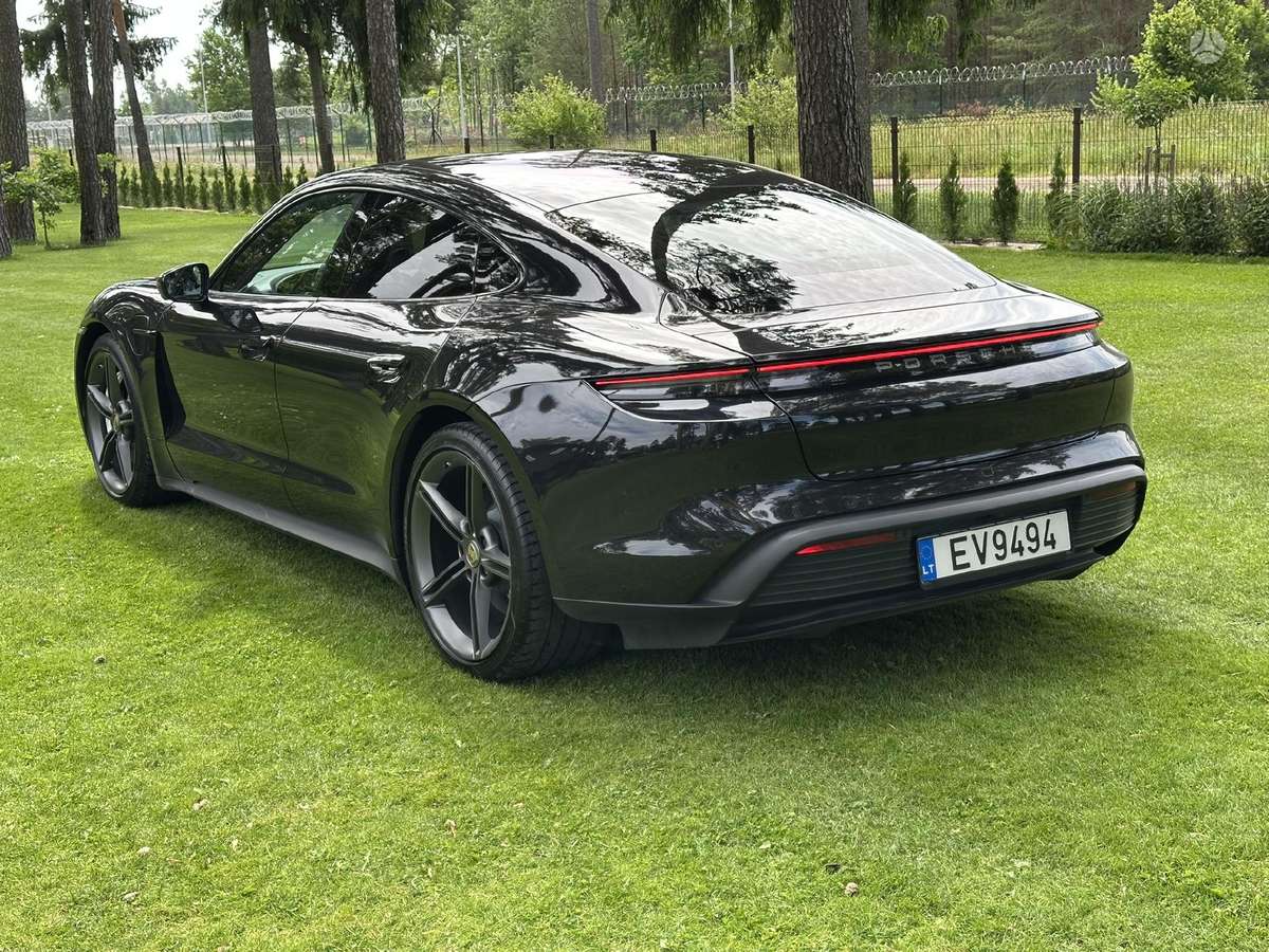 Porsche Taycan - 3