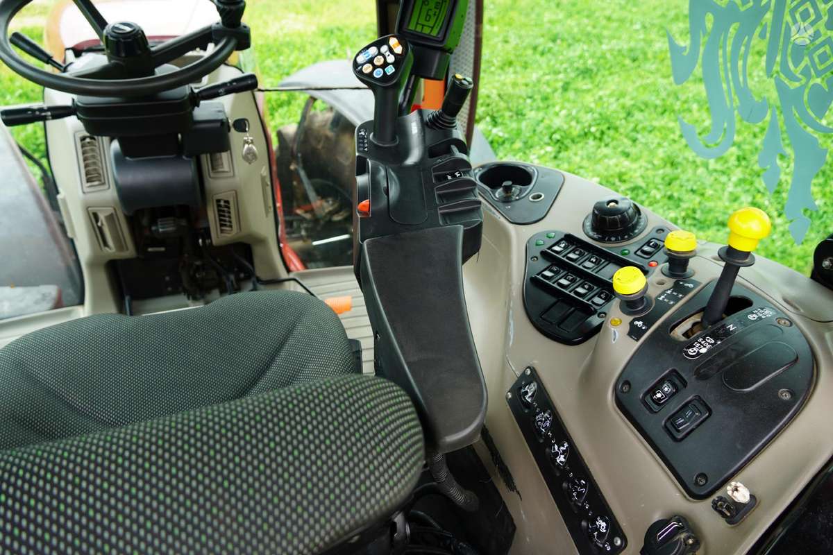 Case-IH Puma 210, tractors