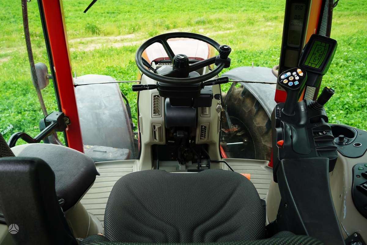Case-IH Puma 210, tractors