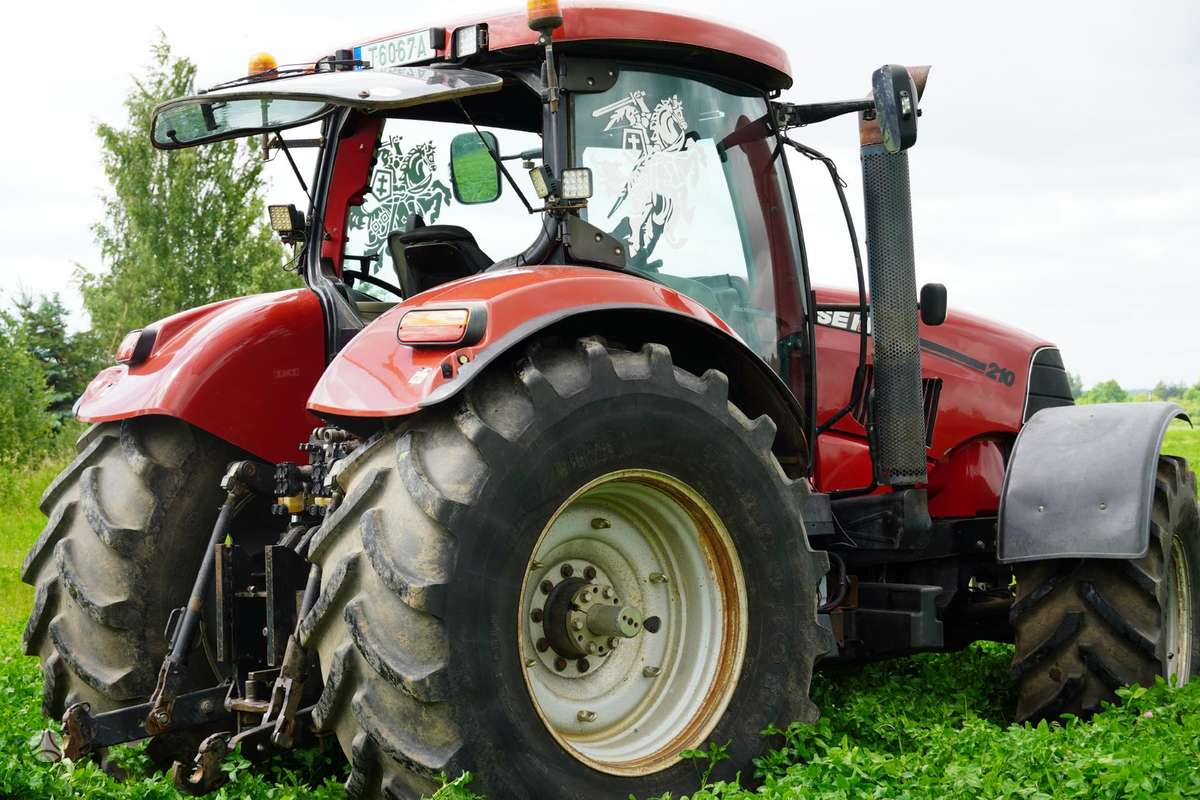 Case-IH Puma 210, tractors
