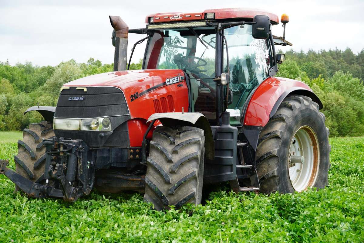 Case-IH Puma 210, tractors