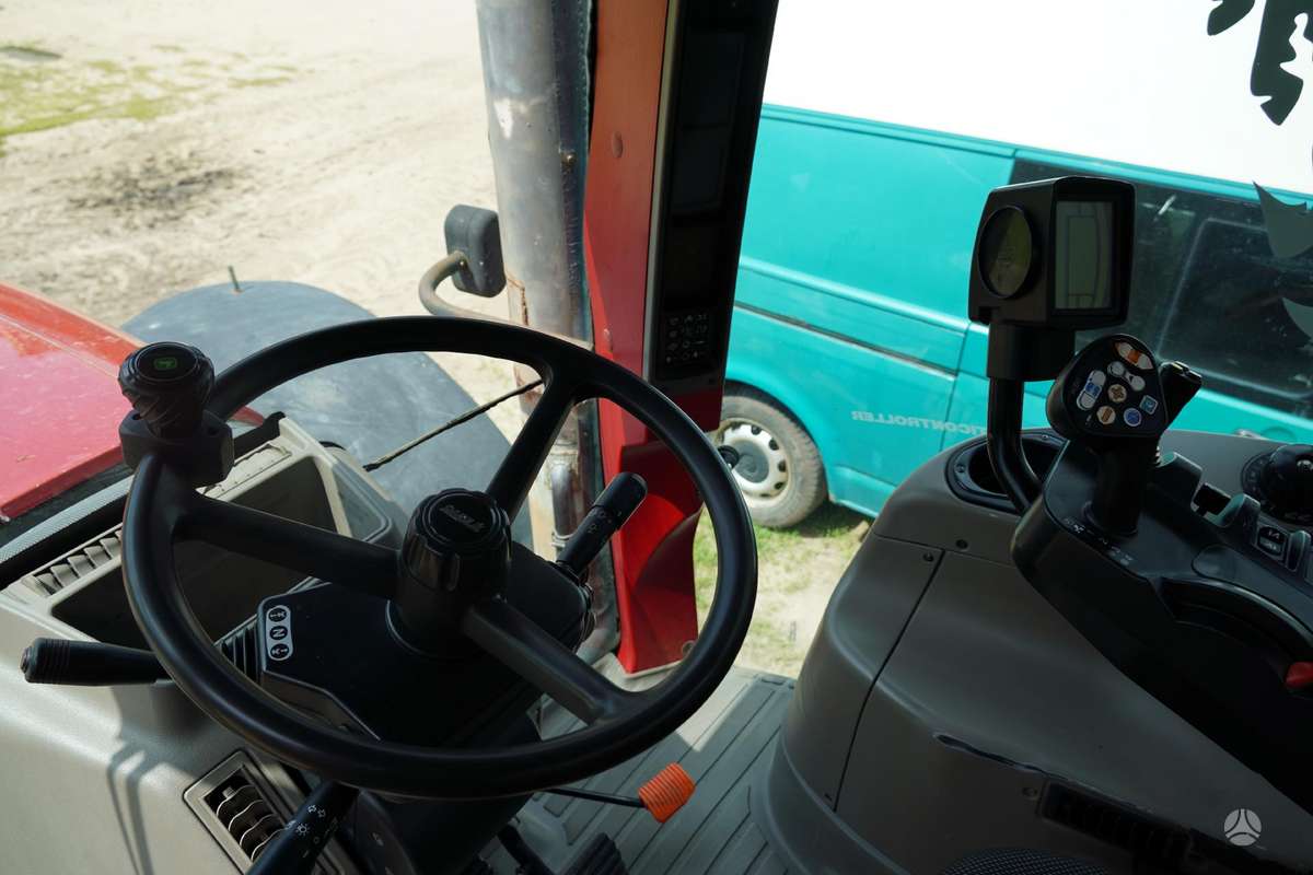 Case-IH Puma 210, tractors