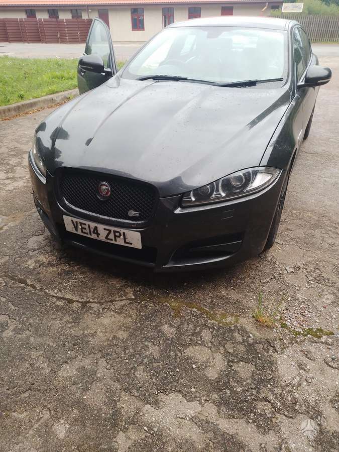 Jaguar XF по частям