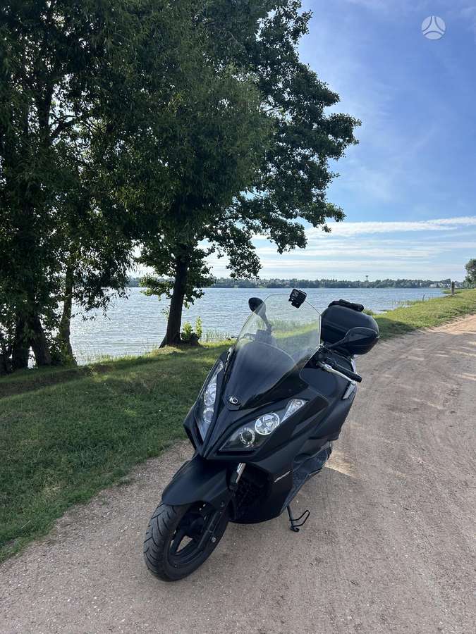 Kymco Downtown 300cc, scooters / mopeds