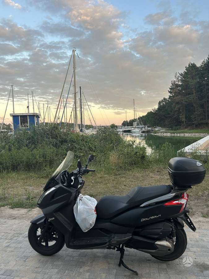 Kymco Downtown 300cc, мотороллеры / мопеды
