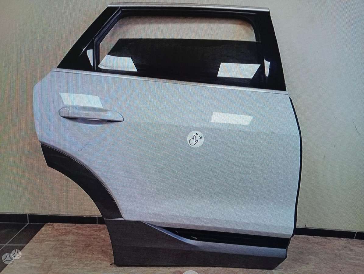 Audi e-tron doors