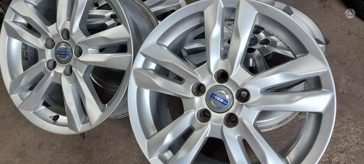 Volvo, lengvojo lydinio, R17
