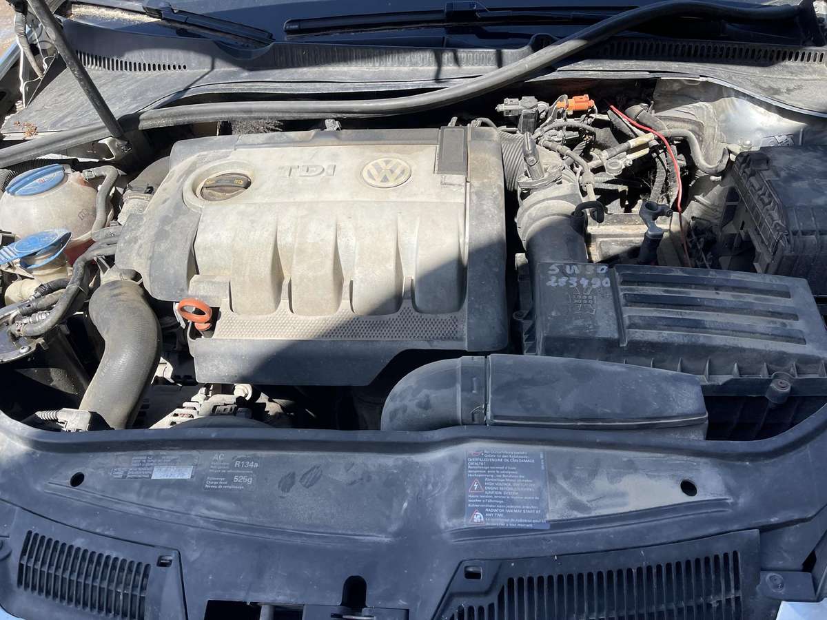 Volkswagen Golf dalimis