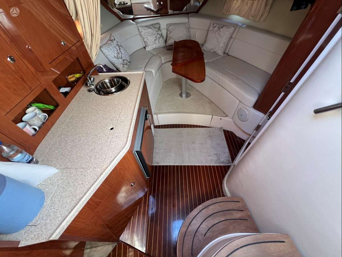REGAL 3060 COMMODORE, яхты / катера