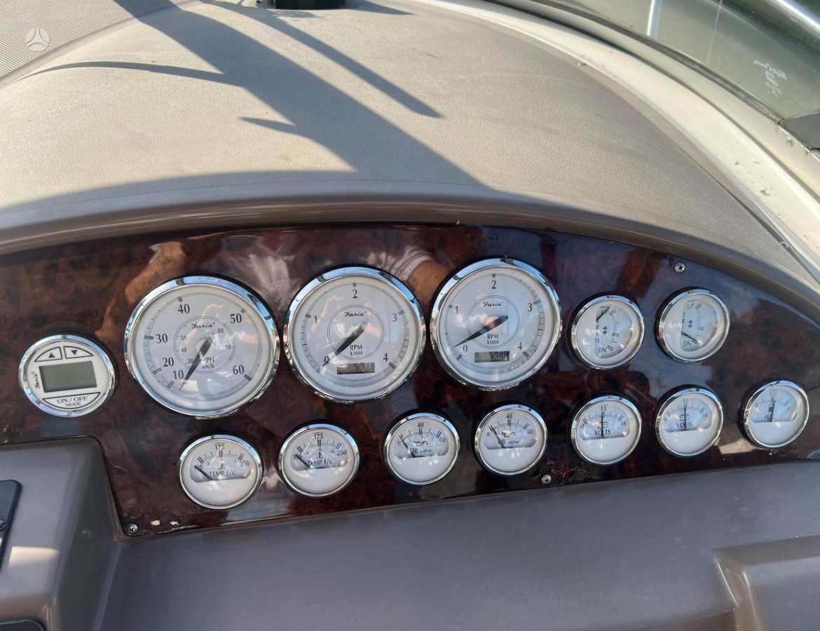 REGAL 3060 COMMODORE, яхты / катера