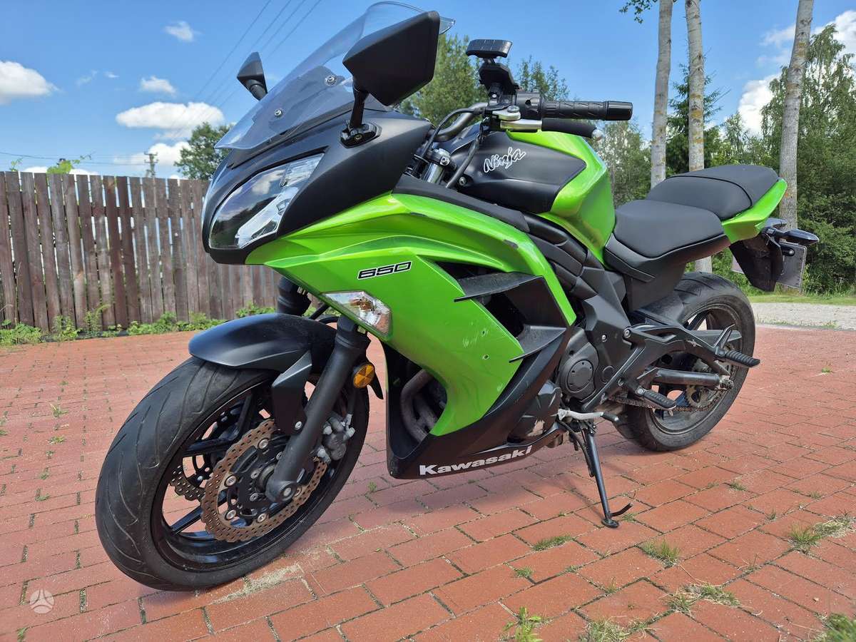 Kawasaki ER 649cc, street / classic