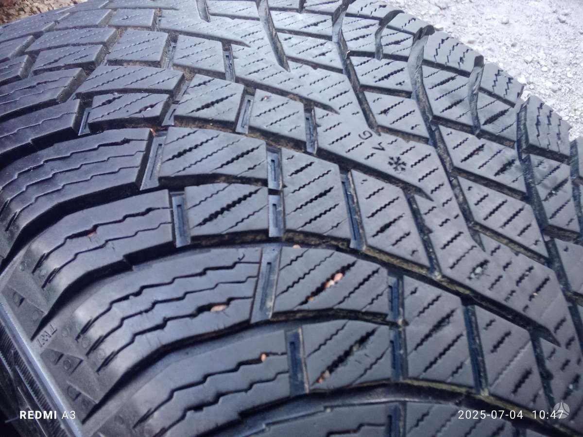 Nokian, всесезонные 255/50 R20