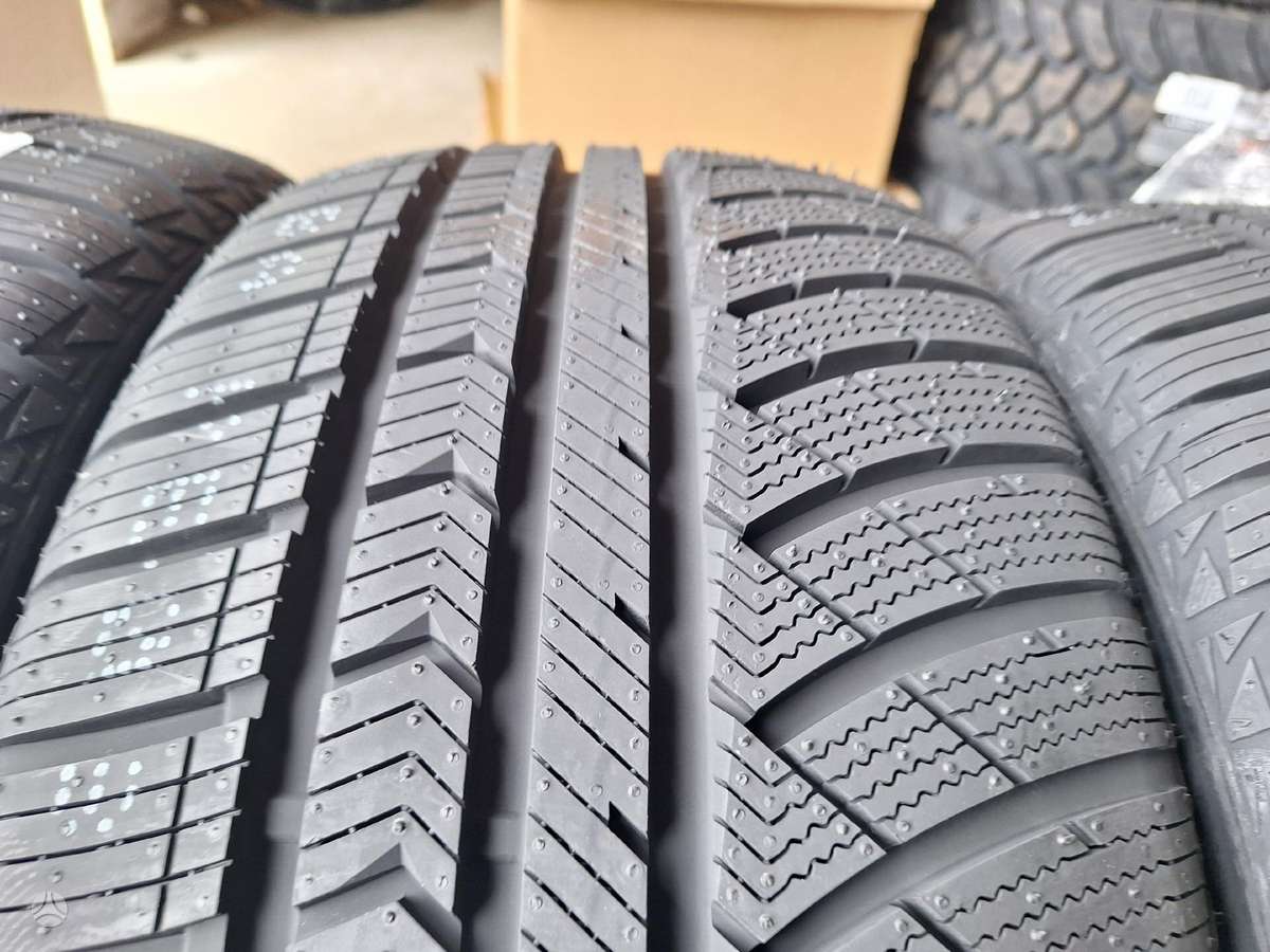 Sailun, всесезонные 225/45 R17