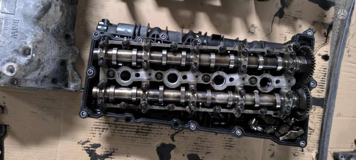 Mini Countryman variklio detalės