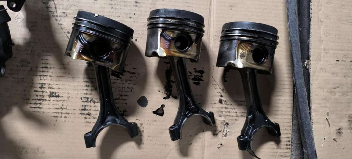 Mini Countryman variklio detalės