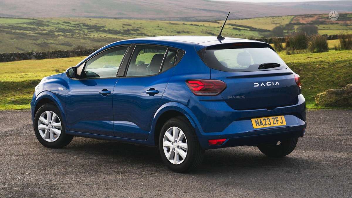 Dacia Sandero по частям