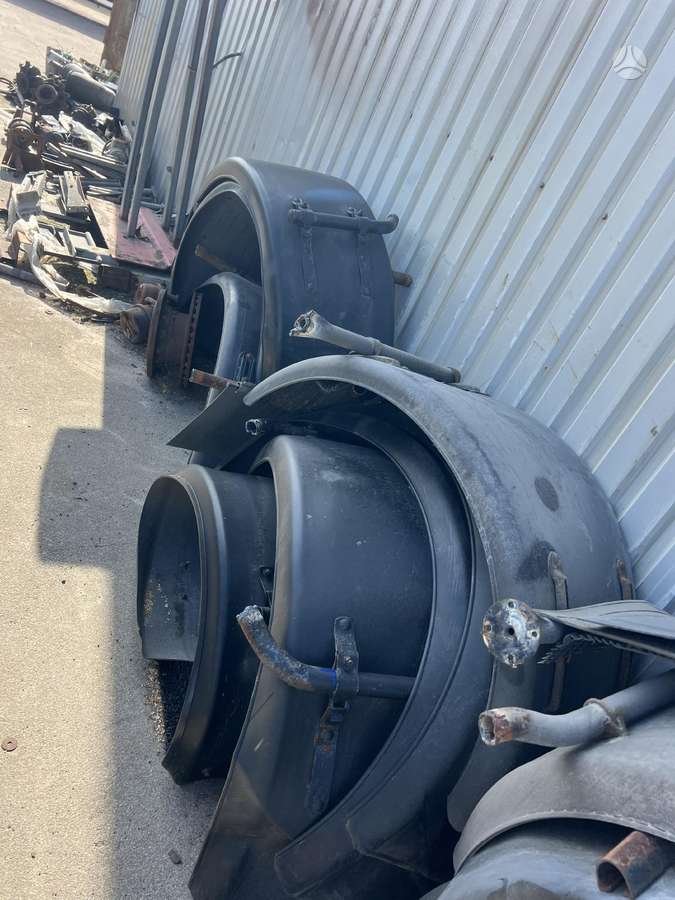Schmitz SKO-24, refrigerated