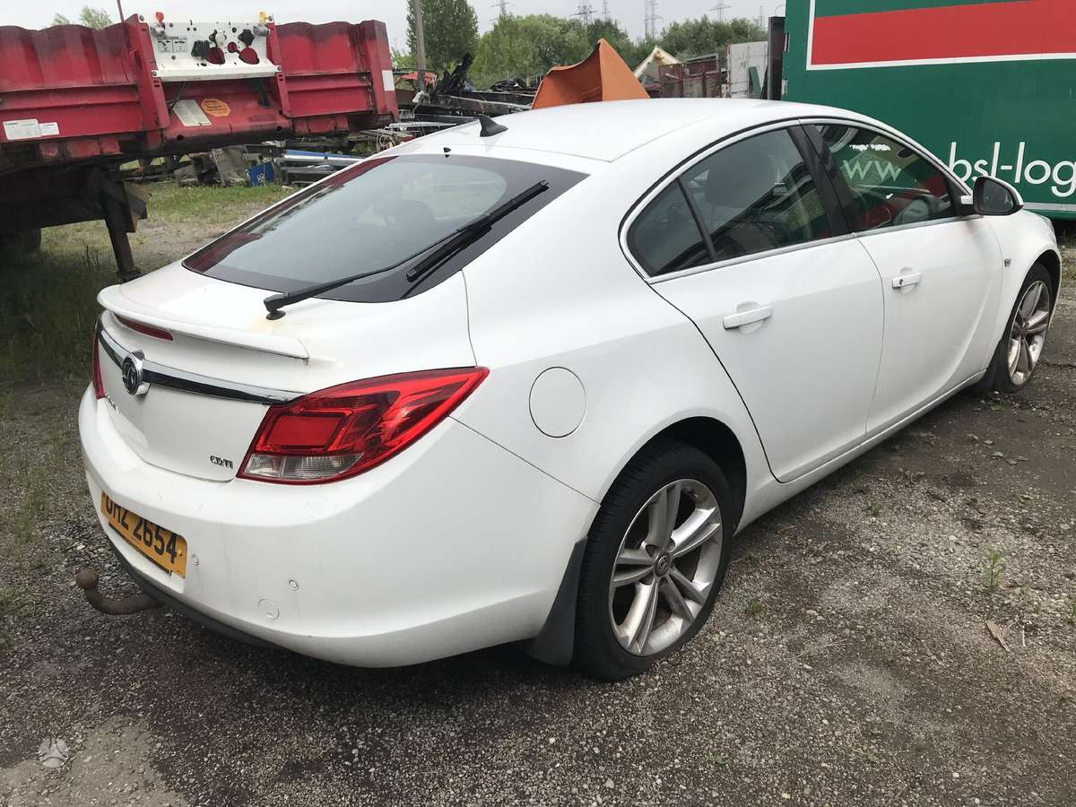 Opel Insignia по частям