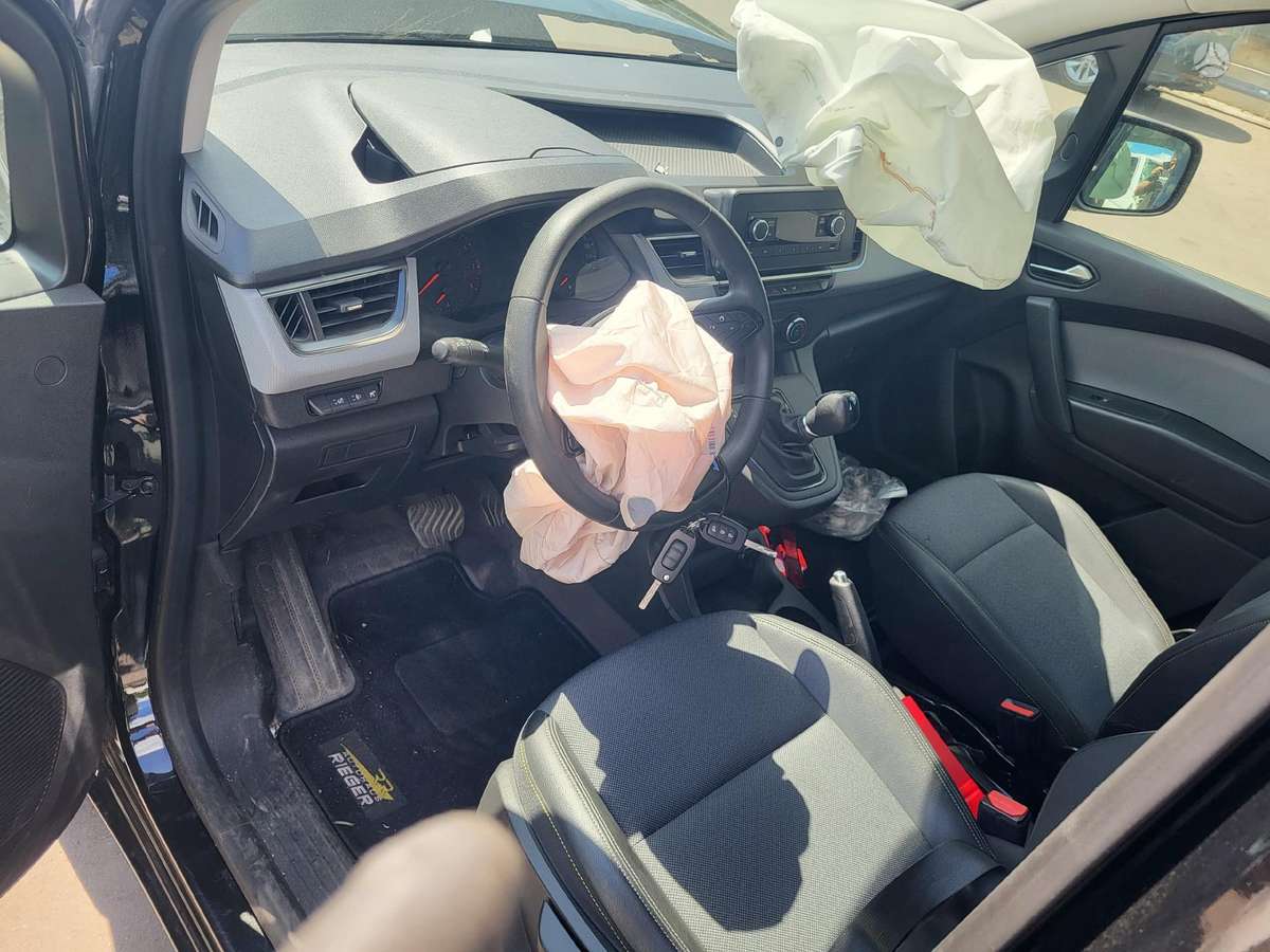Renault Kangoo dalimis