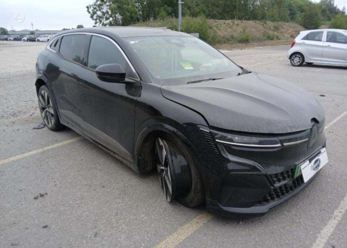 Renault Megane E-Tech по частям. Elektra dalimis