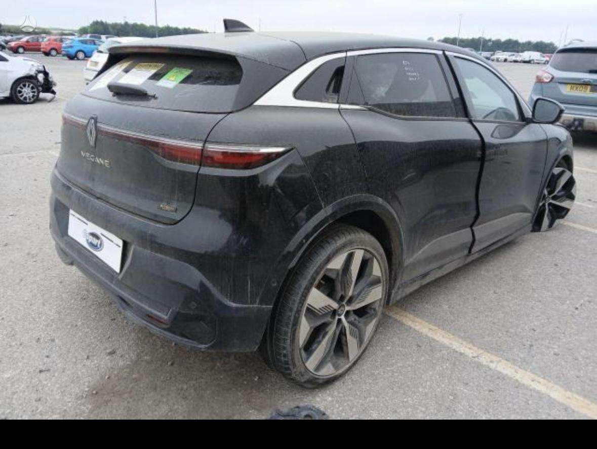 Renault Megane E-Tech по частям. Elektra dalimis