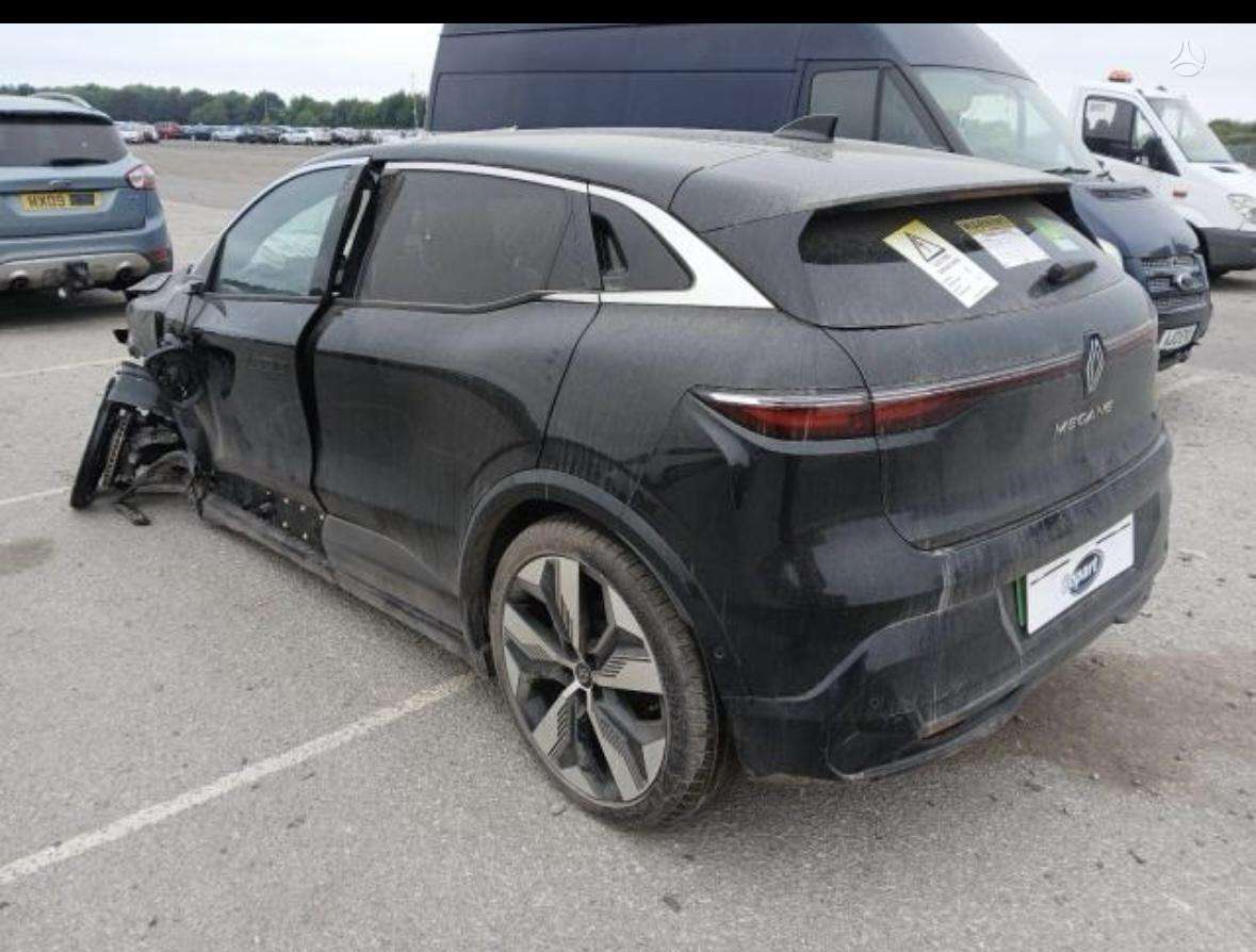 Renault Megane E-Tech dalimis. Elektra dalimis