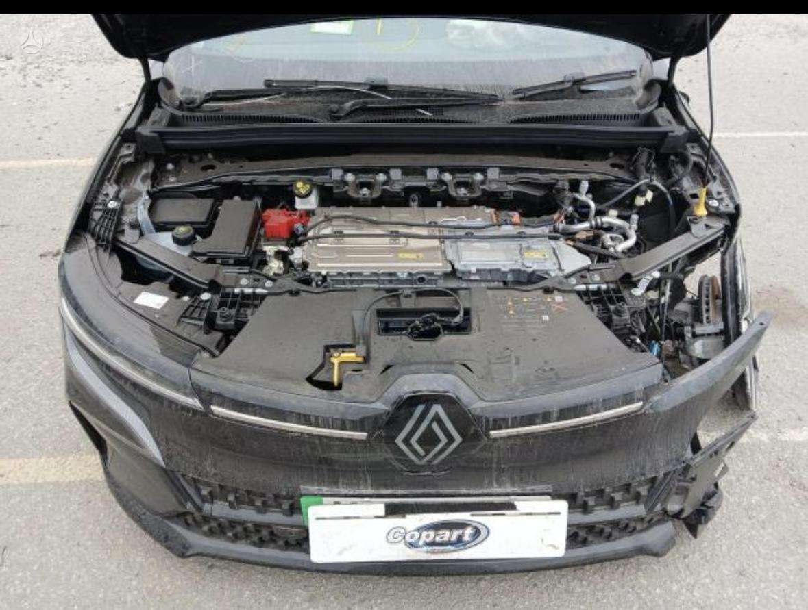 Renault Megane E-Tech dalimis. Elektra dalimis