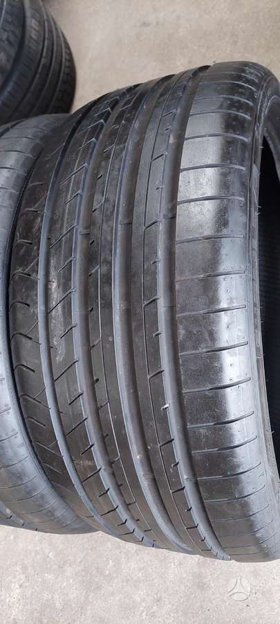 Fulda, vasaras 245/35 R19