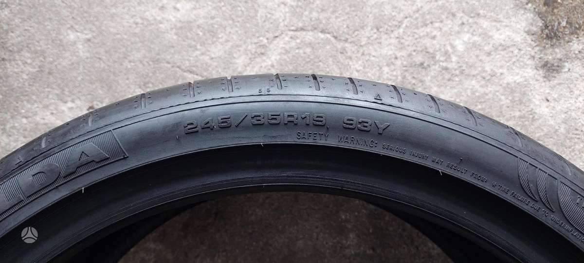 Fulda, vasaras 245/35 R19